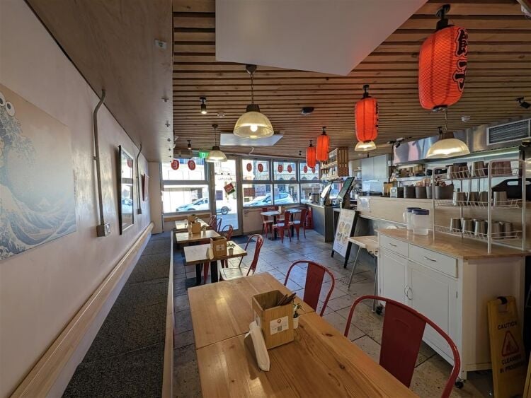 Fully fitted restaurant for sale in Clifton Triangle, Bristol with commercial extraction system. Photo 5
