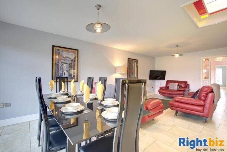 Stunning Coastal Holiday Homes with Potential for Guest House Conversion in Gosport, Hampshire Photo 5