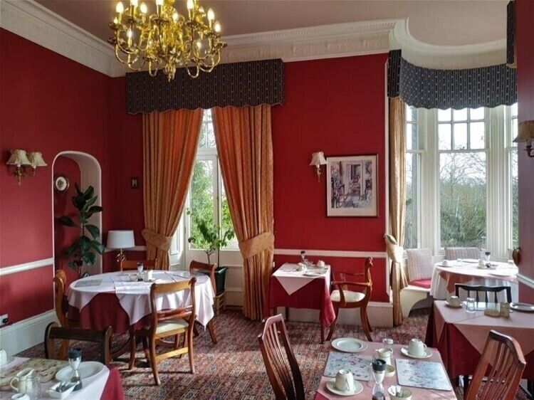 Profitable Historic Guest House in Elgin, Moray with Development Potential Photo 5