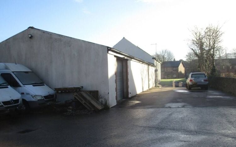 Blackburn Freehold Commercial Property on Main Road, Over 2800 Sq Ft with Workshop and Offices Photo 5