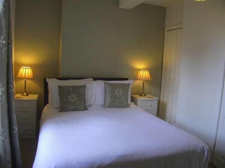 Prime Investment Opportunity: Freehold Property with Tea Rooms and B&B in Harrogate Photo 5