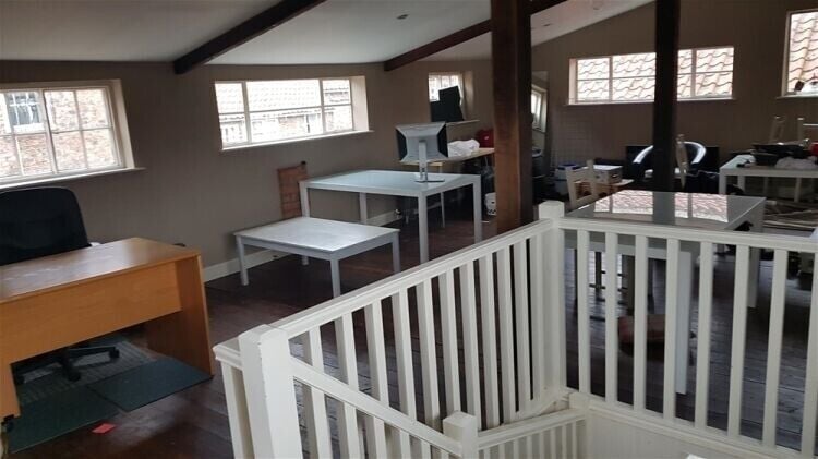 Prime York Investment Property Hosting Popular Cafe Bistro For Sale Photo 5