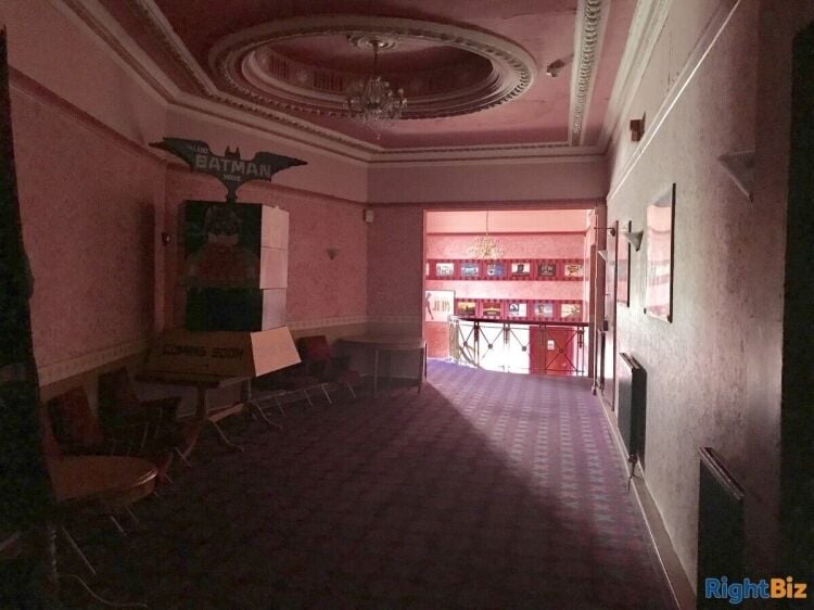 Prime Commercial Property Near The Beacon Shopping Centre in Eastbourne, Ideal for Developers Photo 5