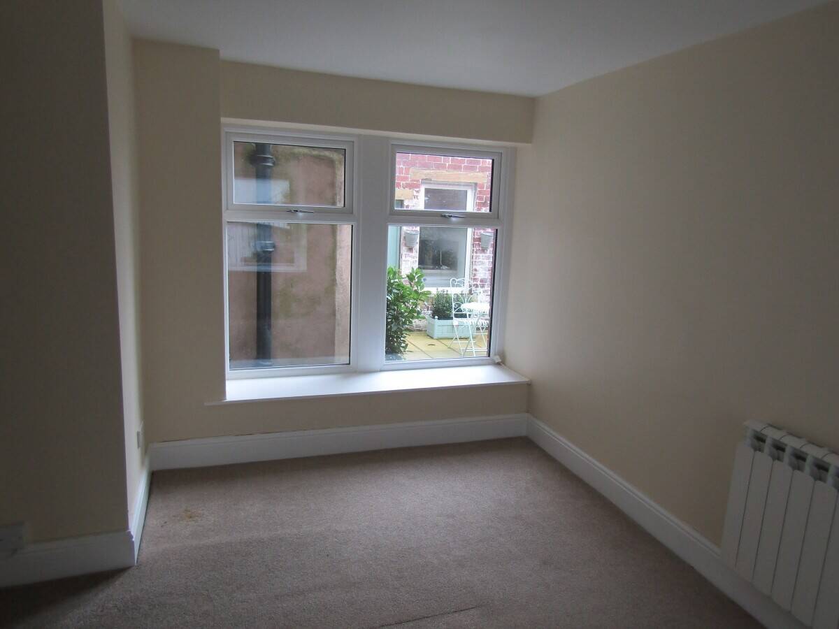 Clitheroe Town Centre Listed Building with Retail Area Available for Let Photo 6