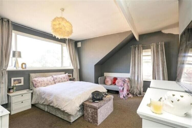 Prime Leeds Investment Property with Mixed Use Tenants for Sale Photo 6