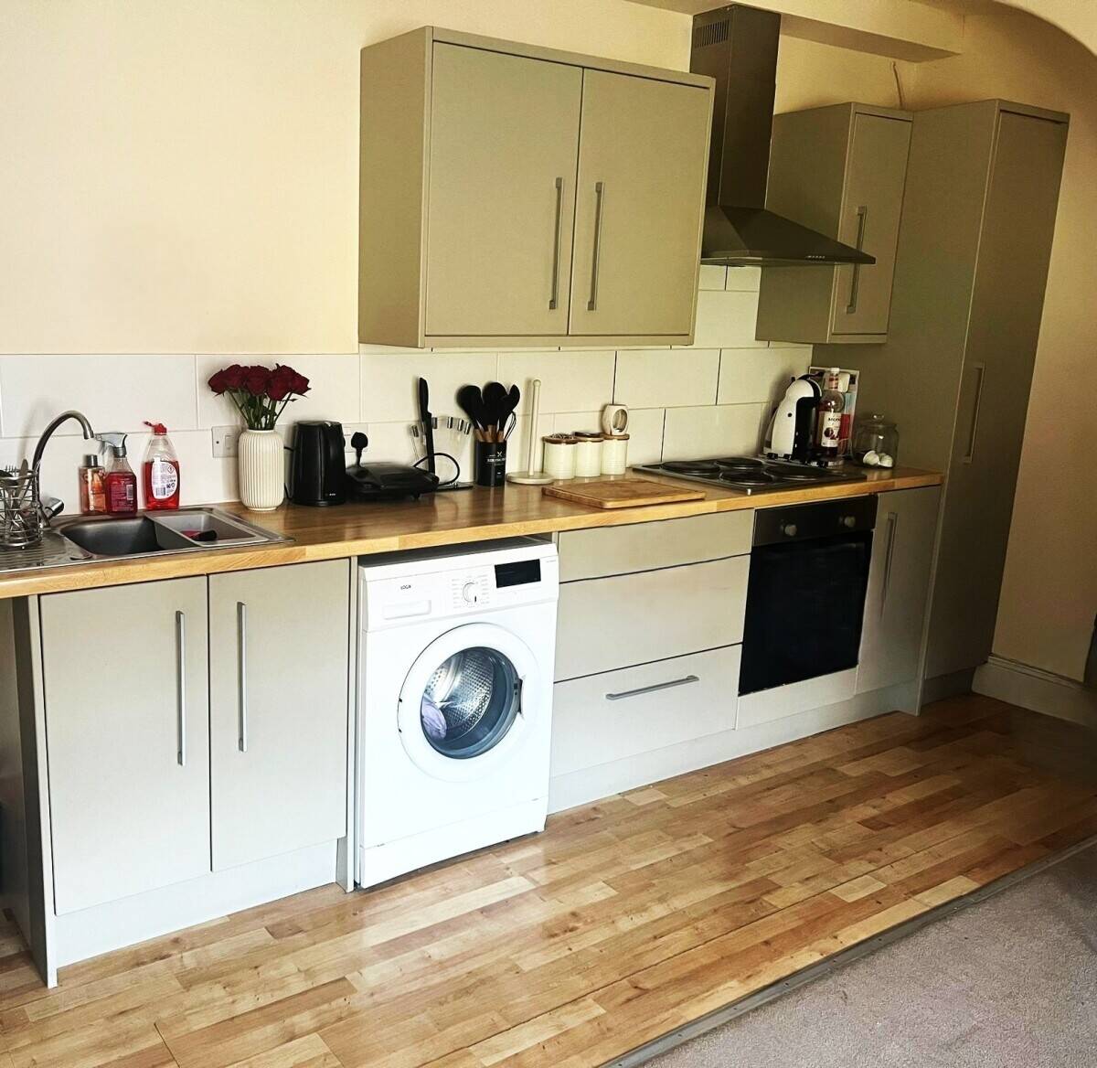 Prime Mixed-Use Investment Property in Resort Town, Minehead Somerset Photo 6