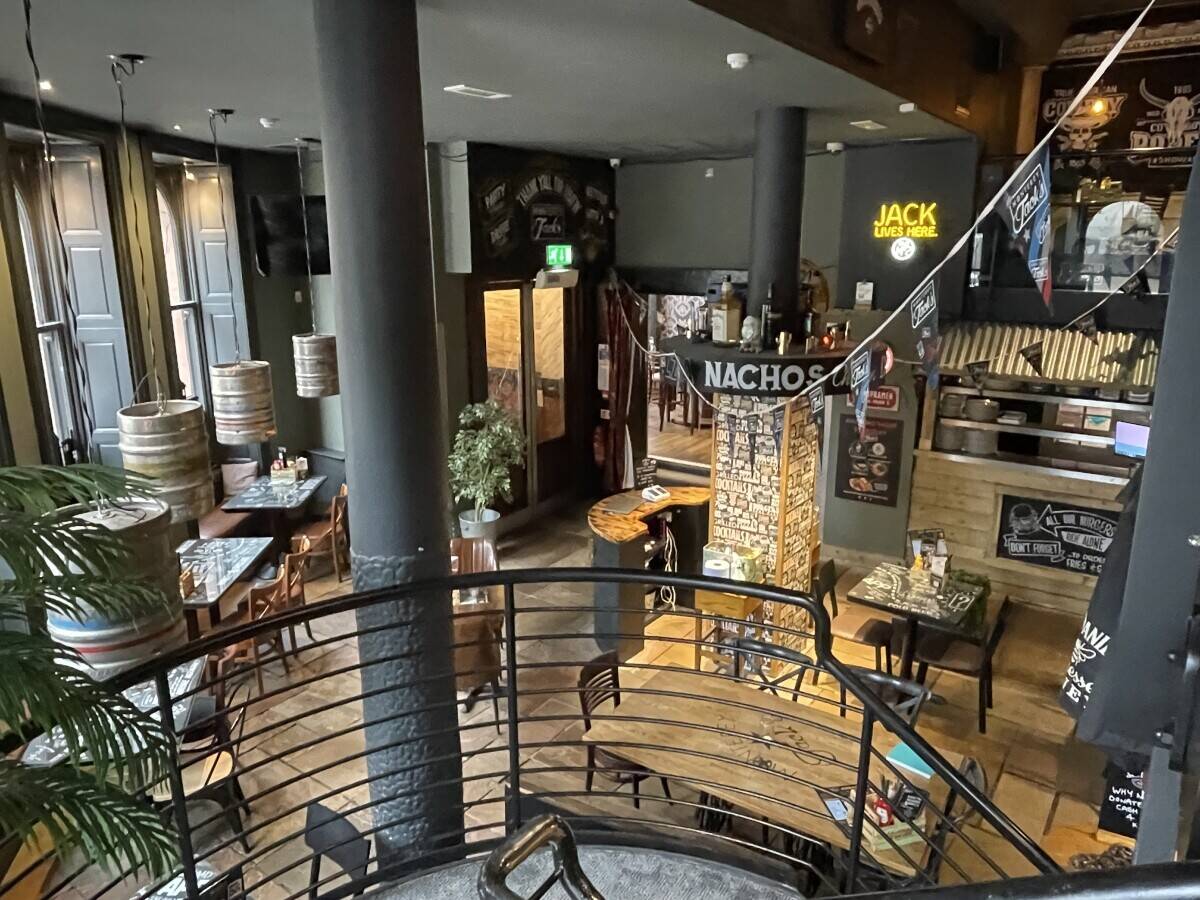 Prime Stirling Investment Opportunity - Mixed-Use Property in City Centre Photo 6