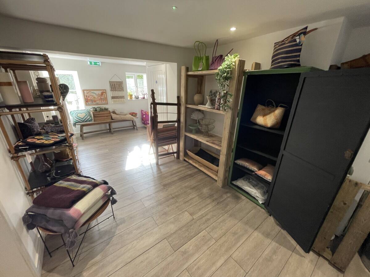 Stunning Estuary Village Cafe & Deli For Sale in Kingsbridge Photo 6