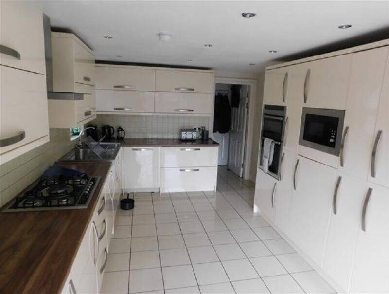 Didsbury Property for Sale: Prime Location, High Yield, with 4 Bedroom Living Accommodation Photo 6