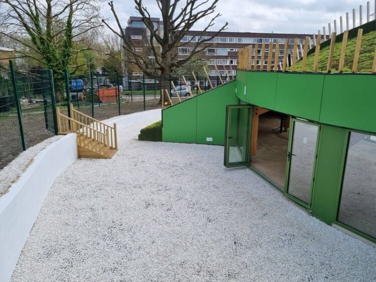 Eco-friendly Earth Sheltered Commercial Property in Bromley London with D1 Planning Permission Photo 6
