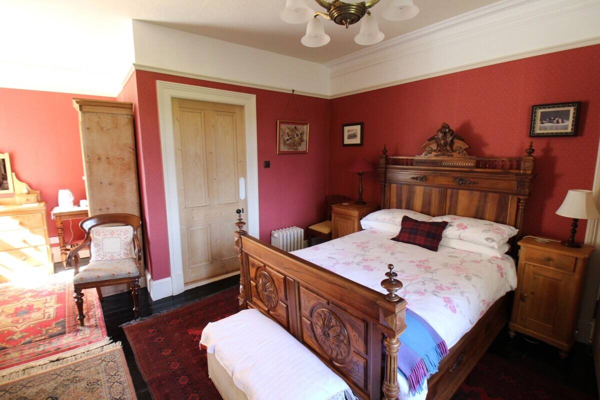 Stunning Period Property with Guest House and Catering Business in Speyside Heartland Photo 5