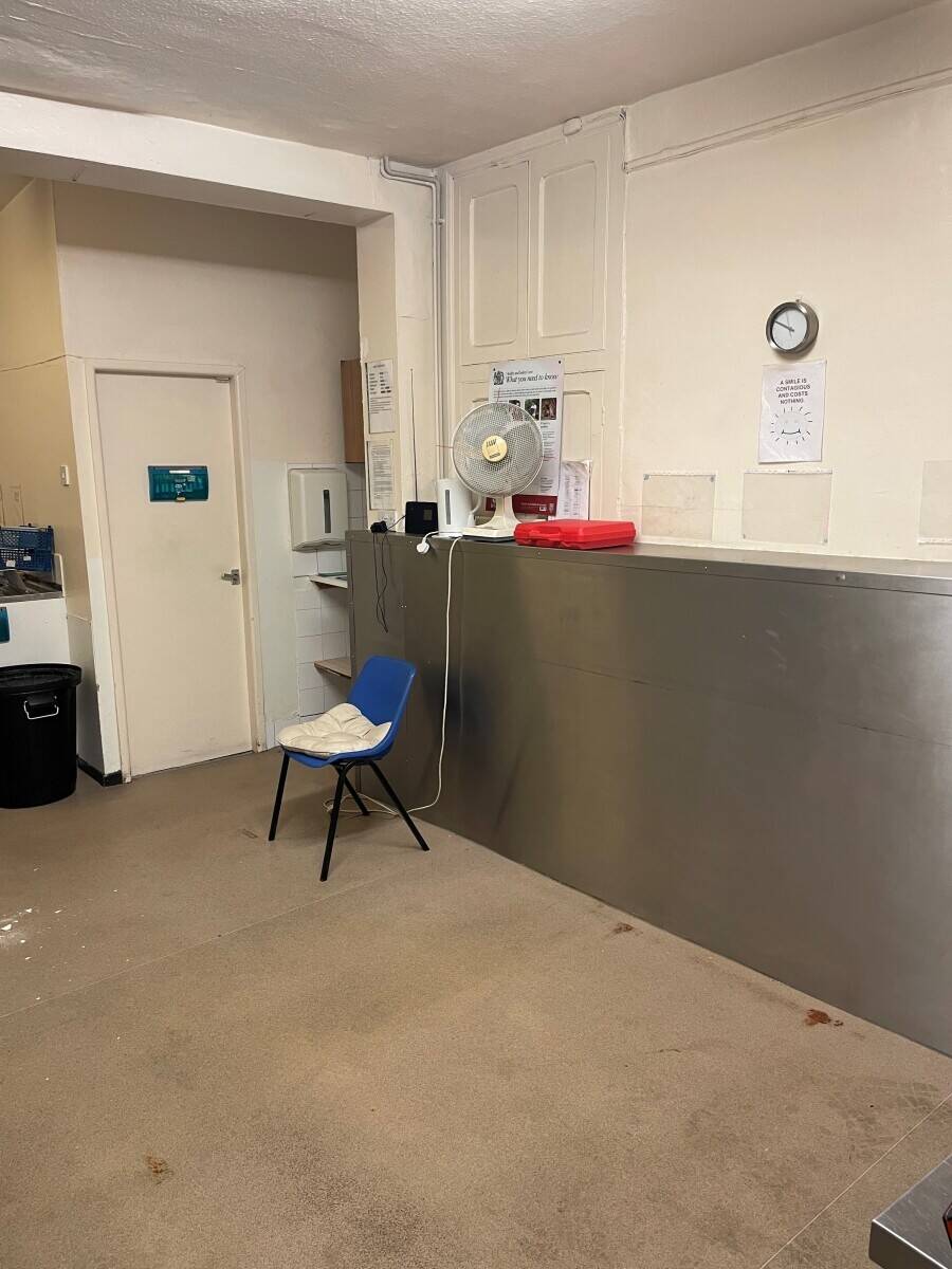 Two-Storey Terraced Commercial Property in Rochdale, Ideal for Bakery, Loft Access, Parking Availab Photo 6