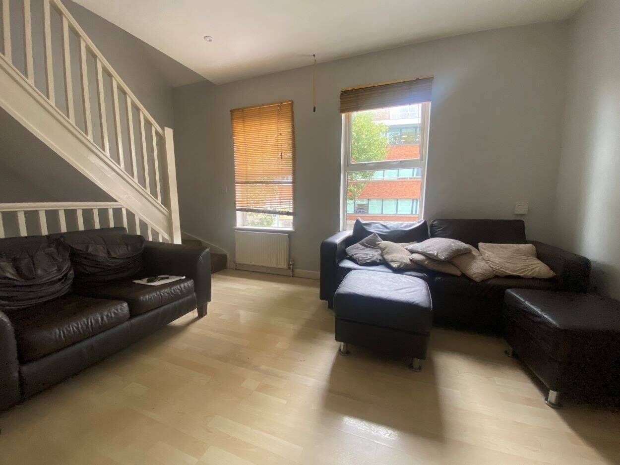 Prime Freehold Commercial Property with Development Potential on Caversham Road, Reading Photo 6