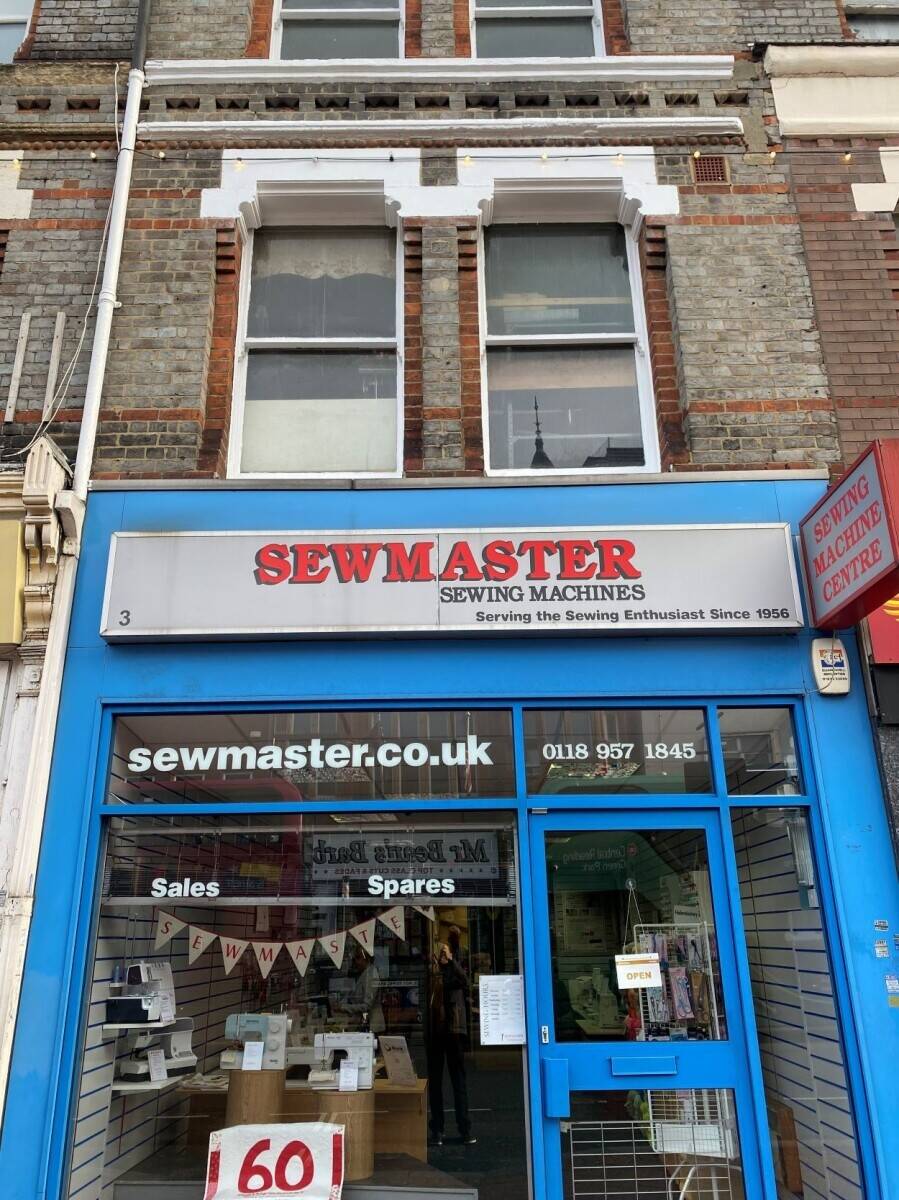 Commercial Premises To Let in Reading Town Centre - West Street - 3 Levels Photo 6