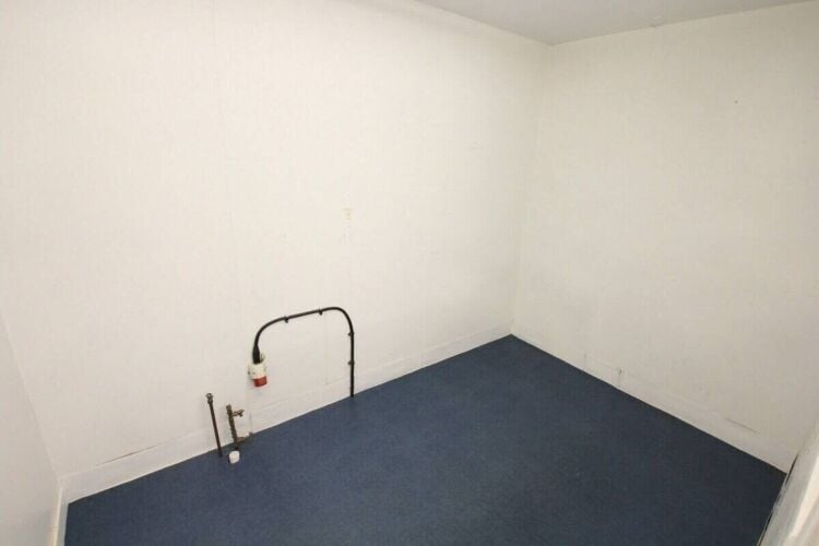 Prime Retail Opportunity in Bustling Buckie High Street, Previously an Ice Cream Parlour Photo 6