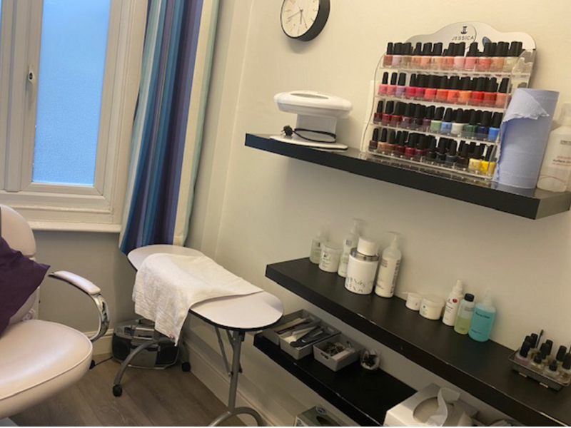 Prime Location Beauty Salon in Oxford with Loyal Client Base for Sale Photo 6