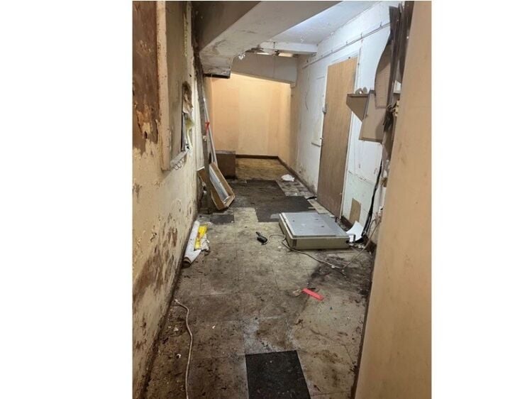 Freehold Investment Property in Crook County Durham Up for Sale, Renovation Needed Photo 6