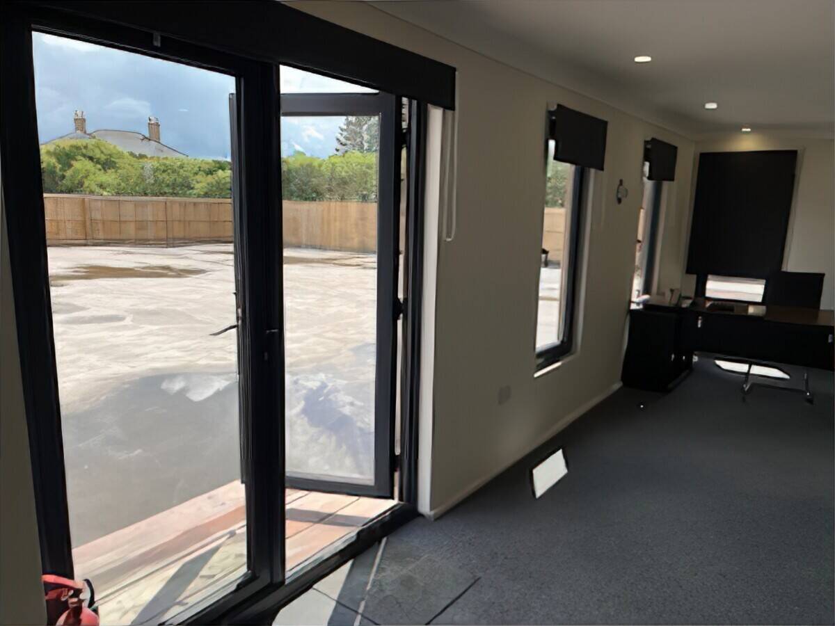 Rent this New, Air-Conditioned Office Block with 30+ Vehicle Parking in Secure Yard in Colchester Es Photo 6