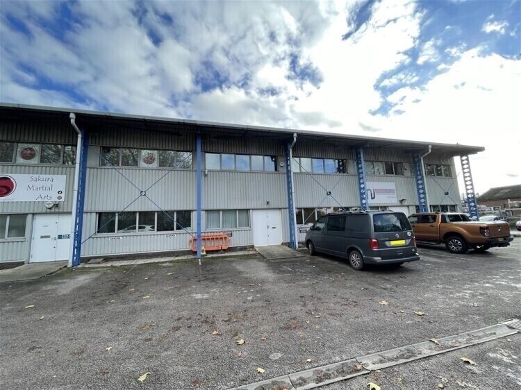 First Floor Self-Contained Office/ Business Hub For Sale in Newton Abbot Photo 6