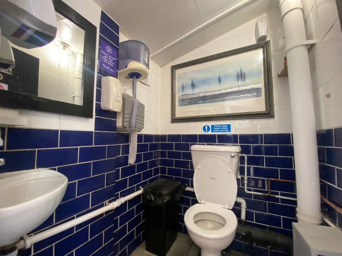 Office Space for Rent, London Road, Westcliff on Sea, Essex SS0 9ST. Flexible Lease includes bills. Photo 6