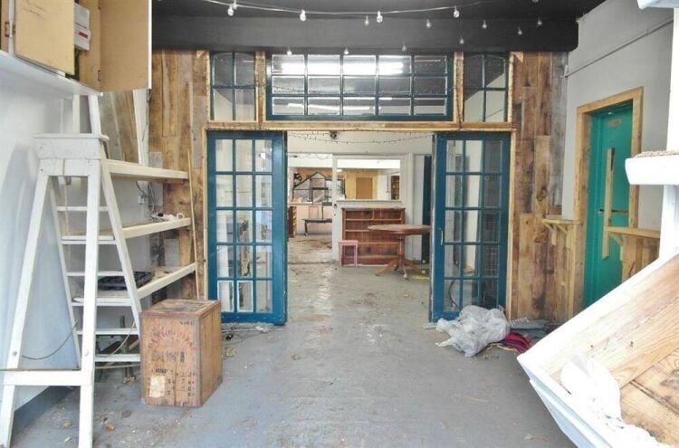 Prime Mixed-Use Freehold in Cardiff with Planning for Seven Flats, Ideal for Buy-to-Let or Redevelop Photo 6