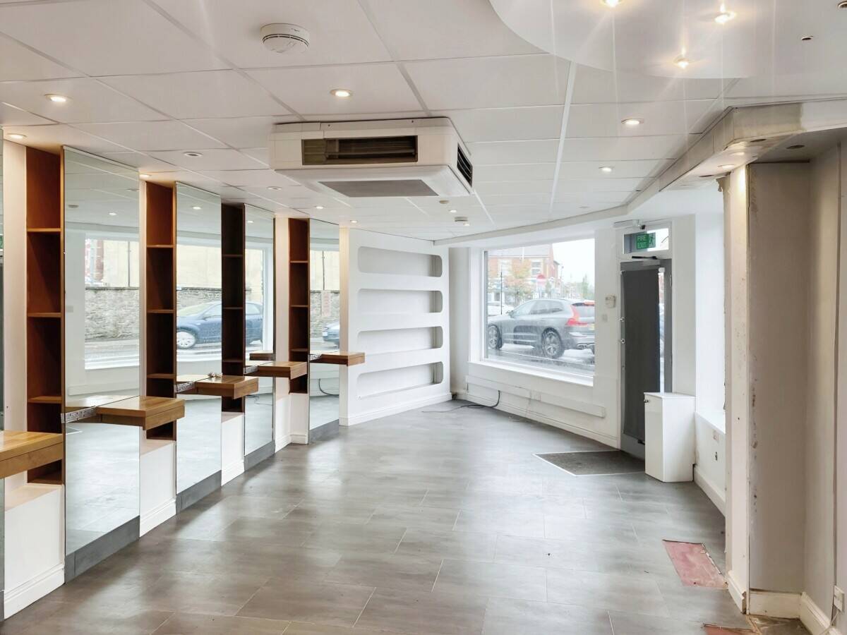 Ground Floor Retail Premises - Vacant - Wokingham Road, Reading Photo 6