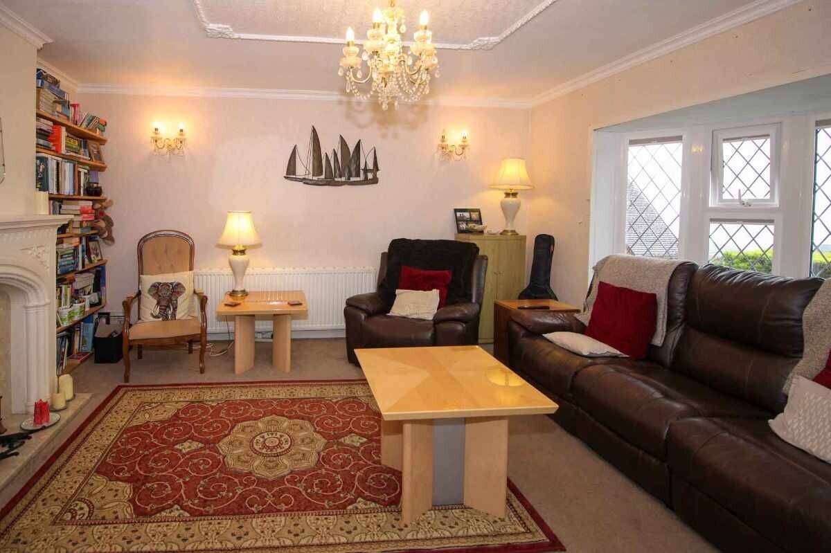 Guest House with Seven Letting Rooms and Two Luxury Apartments in Brixham Devon Photo 6