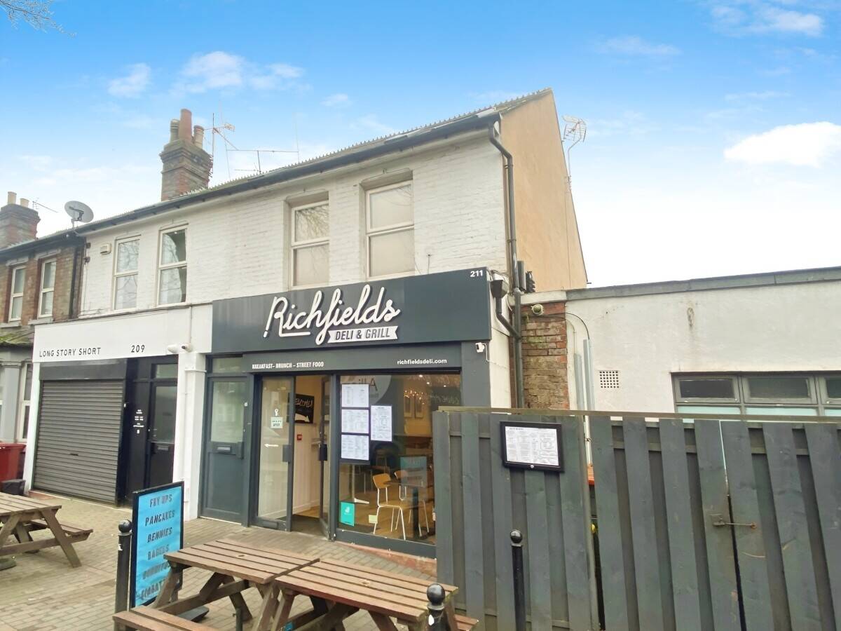 Prime Freehold Commercial Property on Caversham Road, Reading – Ideal High-Yield Investment Opport Photo 6