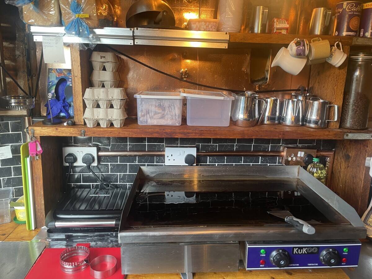 Prime Location Horsebox Café with Complete Equipment in Clitheroe Lancashire for Sale Photo 6