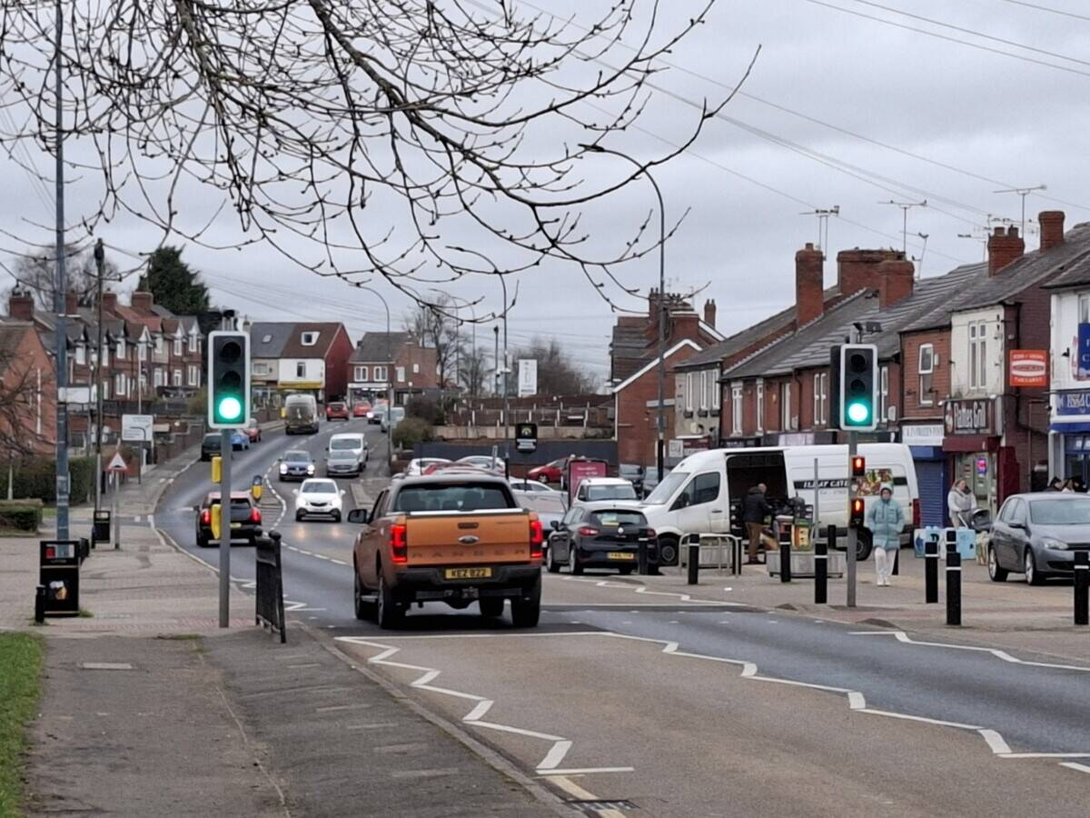 Spacious Former Convenience Store in Thurcroft South Yorkshire Up for Sale Photo 6