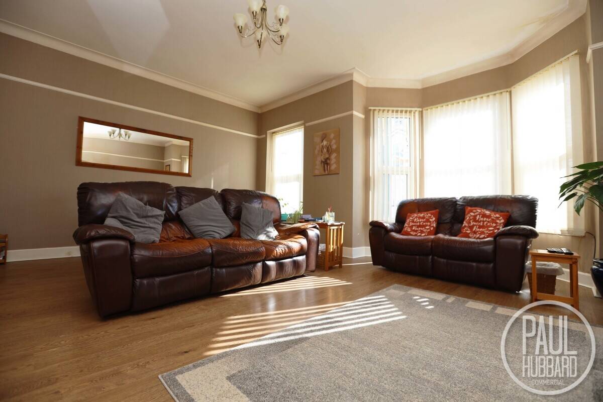 Prime Seaside Restaurant with Expansive 5-Bedroom Residential Accommodation in Great Yarmouth Photo 6