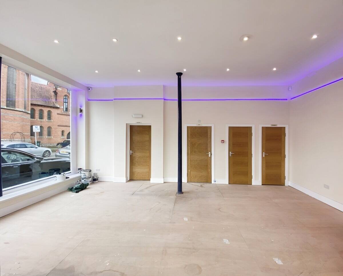 Refurbished Motor Showroom and Workshop To Let in Reading, 37 Erleigh Road - Available Immediately Photo 6
