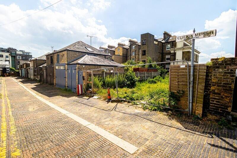 Prime Commercial Site in Southend Conservation Area, Planning Approved and Ready for Construction Photo 6