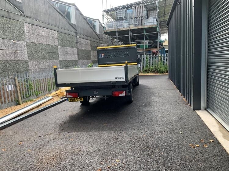Brand new industrial unit of approximately 1,520 sq ft located on clothier road, brislington. the unit is arranged as an open plan workshop with toile Photo 6