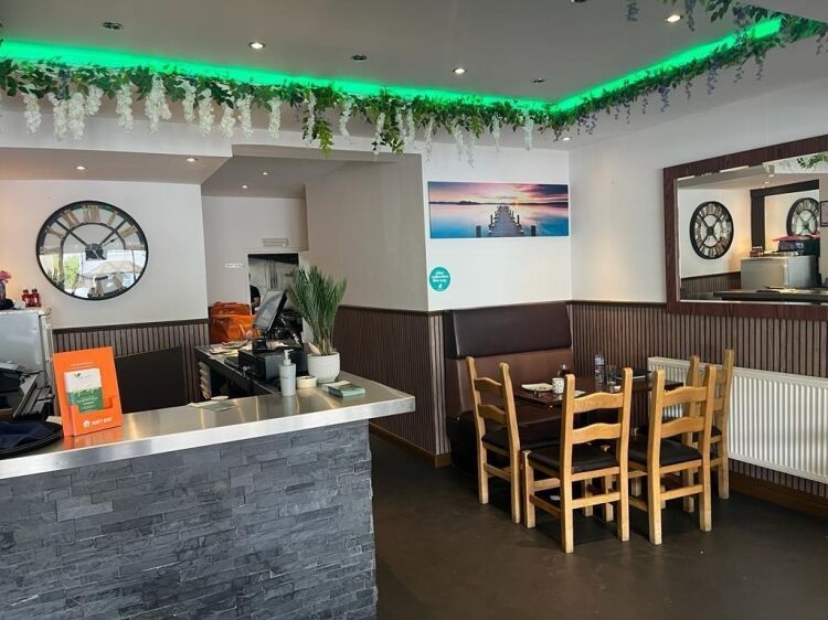 A partially fitted restaurant of approx 710 ft² benefiting from commercial extraction, bar, friends, and a partially fitted kitchen. we understan Photo 6