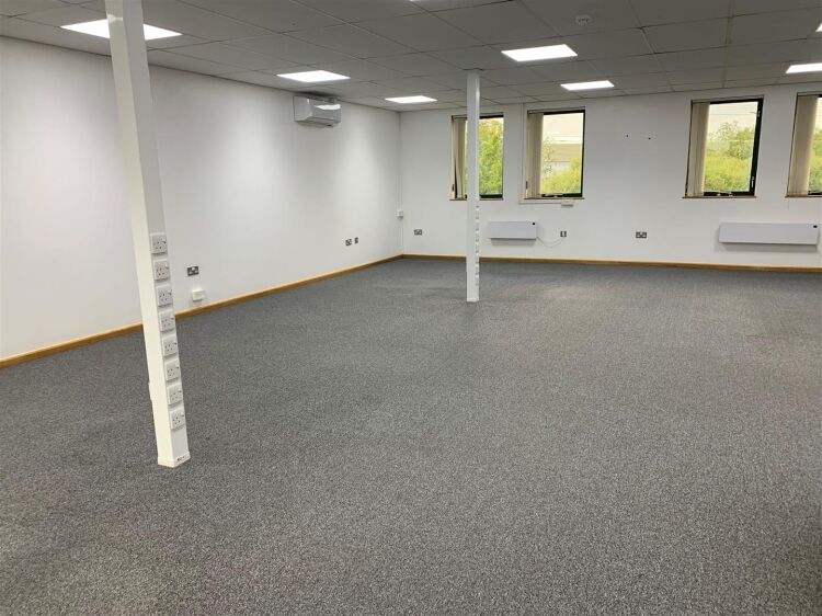 Newly Refurbished Office Space in Apex Court, Almondsbury, Bristol Available for Rent Photo 6