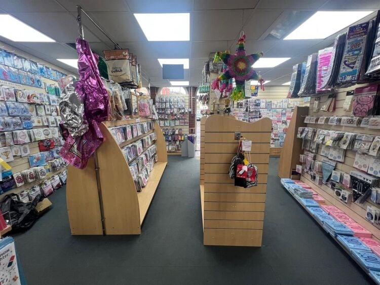 Prime Location Freehold Shop For Sale on Gloucester Road, Bishopston, Approx. 1,192 ft² Photo 6
