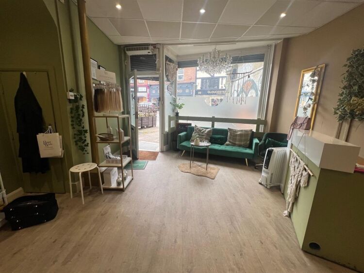 Prime Retail Space Available on Gloucester Road, Bristol - Terraced Shop with Office and Kitchen Photo 6