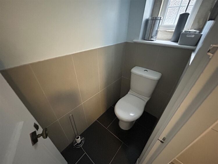 Charming Two-Storey Former Bank Turned Office Space Available in Central Bristol Photo 6