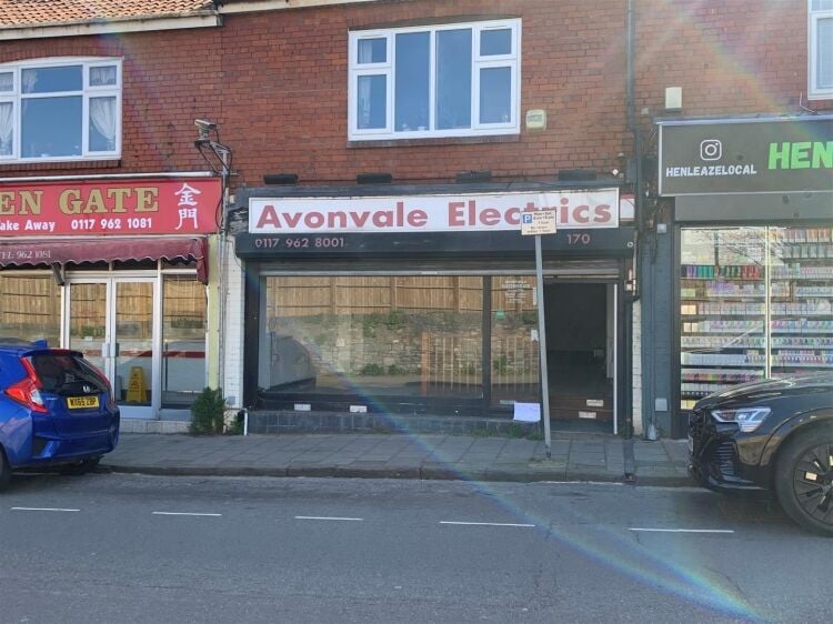 Prime Ground Floor Retail Space Available on Bustling Henleaze Road, Bristol Photo 6