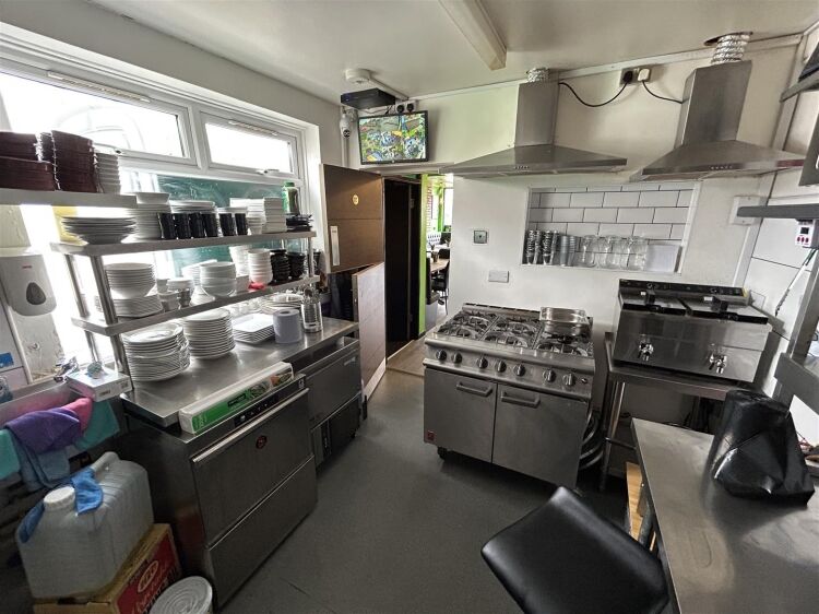 Prime Bristol Location, Ground Floor Restaurant for Sale with 7-Year Lease Photo 6