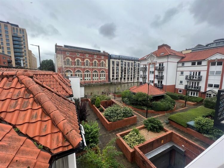 Secure, Centrally Located Office Space for Rent with Parking in Bristol Photo 6