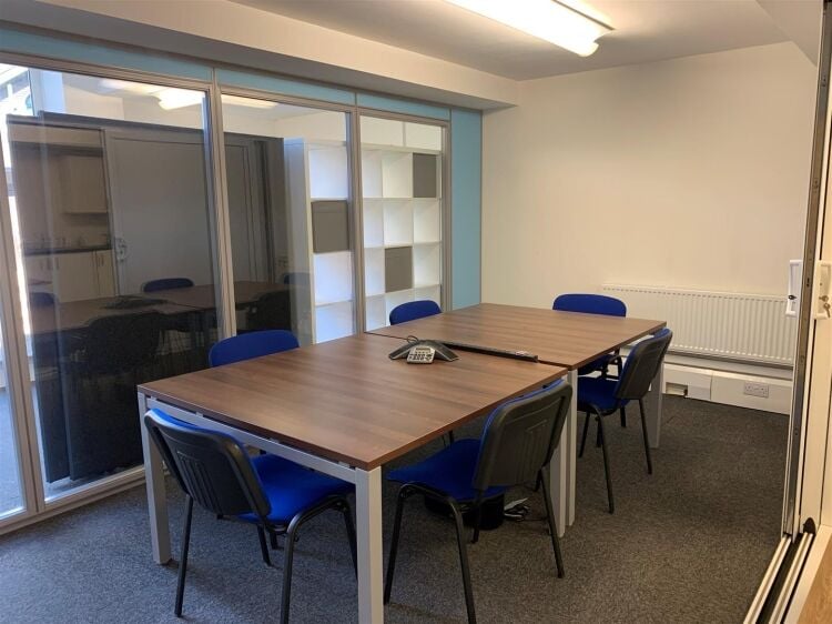 Spacious, Modern Offices with Parking in Woodlands, Bristol Photo 6