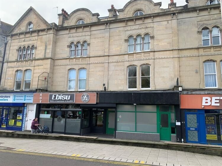 Prime Ground Floor Takeaway Space Available on Busy Regent Street, Weston-Super-Mare Photo 6