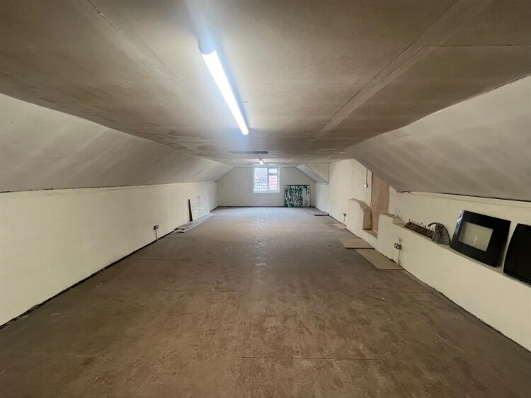 Versatile Two-Storey Workshop/Office Unit for Sale in Prime Clevedon Location Photo 6