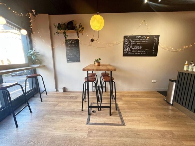Two-Storey Café for Rent in Prime Bristol Location, Fully Fitted and Recently Refurbished Photo 6