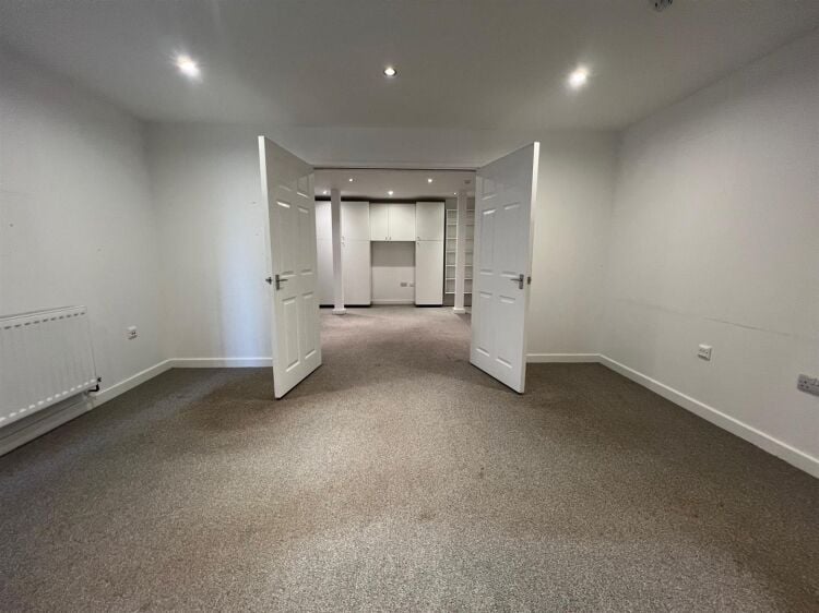 Professional Film and Photography Studio with Office Facilities for Rent in Bristol Photo 6