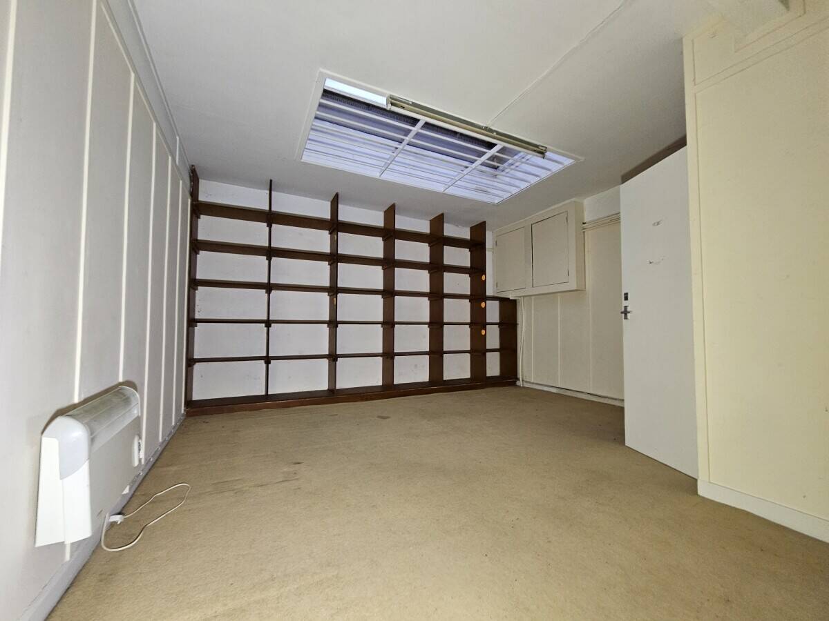 To Rent in Beacon Hill, Hindhead, Class E; retail, office, beauticians, studio etc Photo 6