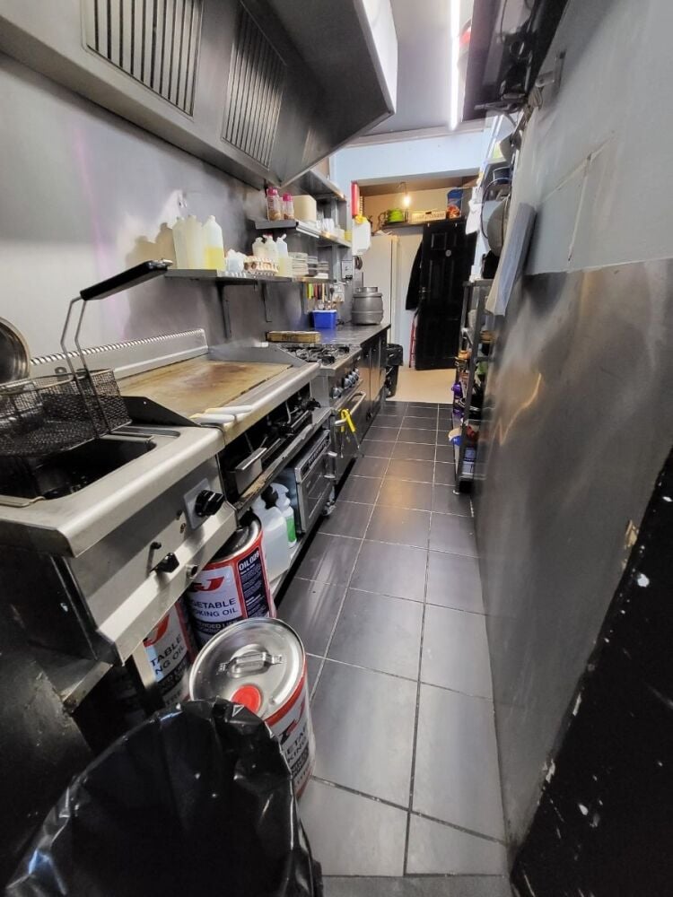 Cafe and restaurant business for sale in Leytonstone London with spacious seating and growth potenti Photo 6