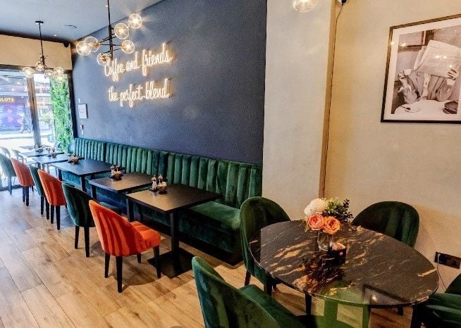 CAFE & BISTRO BUSINESS FOR SALE IN NORTH LONDON WITH CS0686 Photo 6